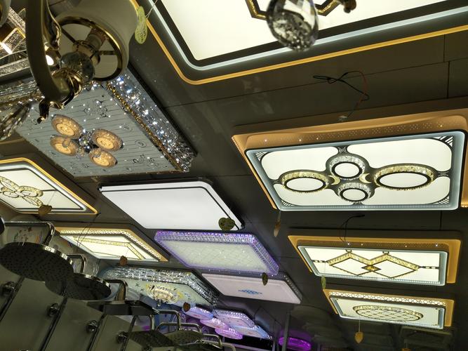 全新强陶卫浴灯饰燃具店 点亮智慧生活，尽享品质灯饰之旅